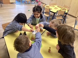 BJAB_PrePrep's tweet photo. BJAB Kindergarten's STEAM Week was a blast! Pupils got hands-on with recycled crafts, explored flowing water, and unraveled cloud formation mysteries with a shaving foam experiment, learning about how clouds work. 🌈🌊☁️ #BJABSTEAM #BJABKindergarten https://t.co/2L7EuQRX2c
