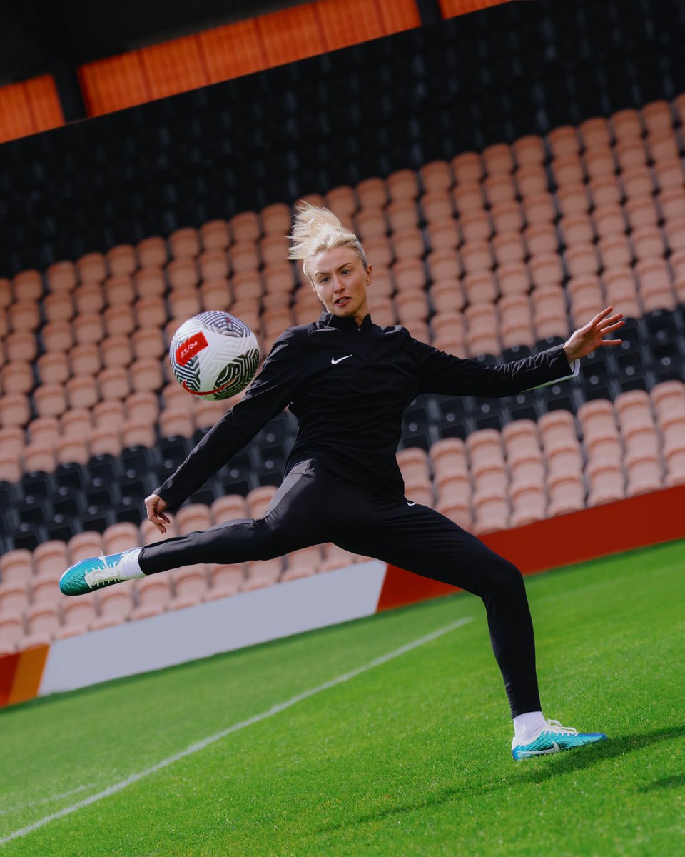 stehalliwell_'s tweet photo. some recent work for @nikefootball // shot the Lioness captain @leahcwilliamson in the new Tiempo Emerald https://t.co/IVX5sY9qCR