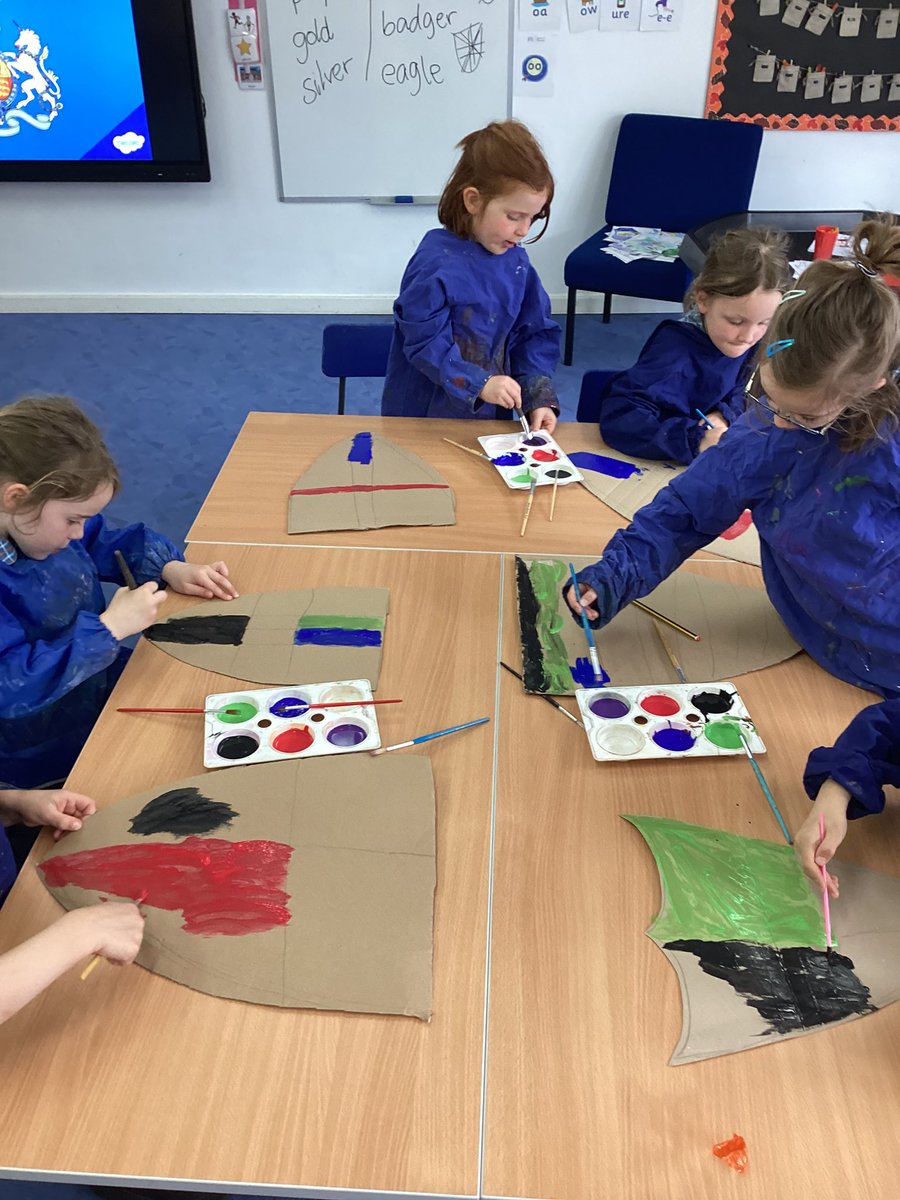 We are loving our Castle Capers hook day. We have designed a coat of arms and are enjoying making shields. #InspiringExcellence #NurturingIndividuality