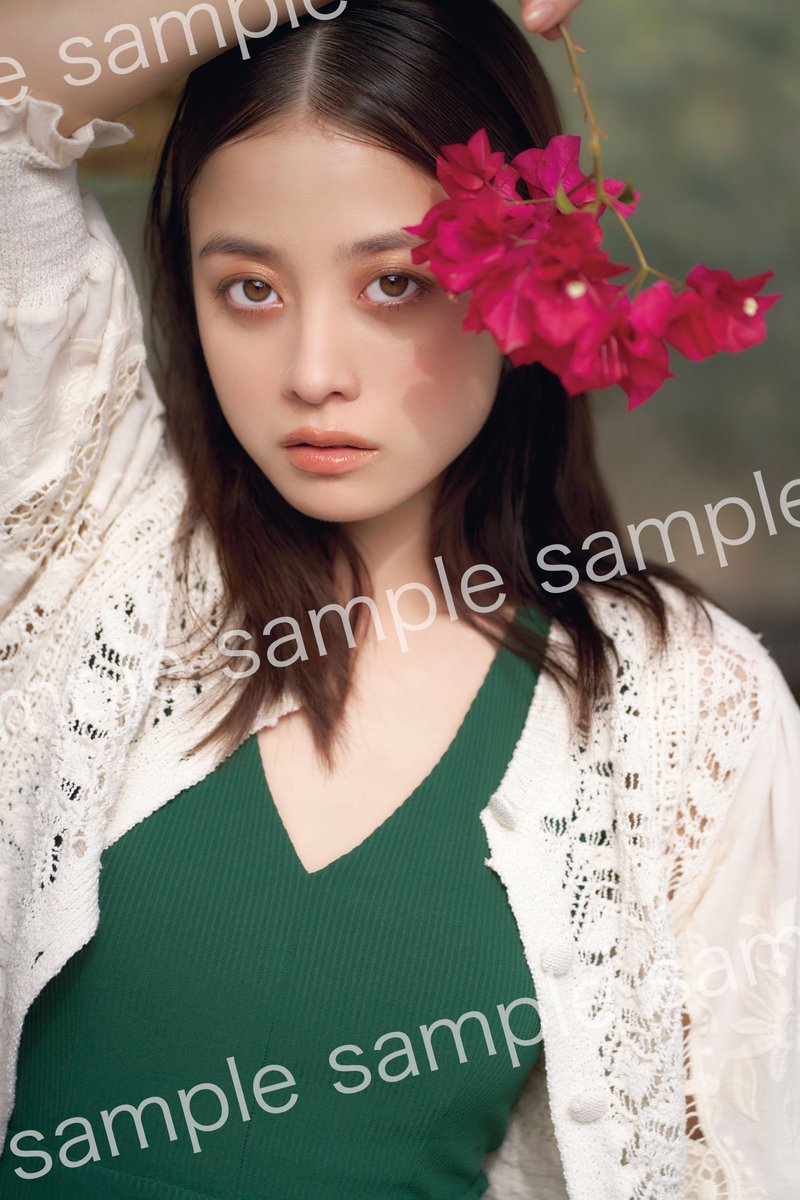 橋本環奈　カレイドスコープ　メイキングDVD Amazon.co.jp: 橋本環奈 写 真 集 カレイドスコープ メイキング