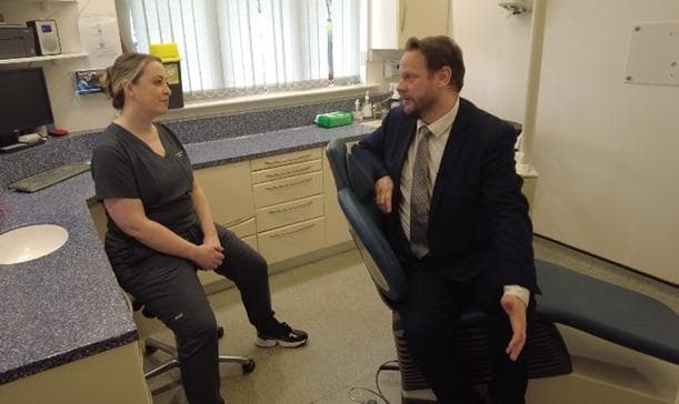 MP meets city dentist as part of ‘Save Wakefield’s Smiles’ campaign wakefieldexpress.co.uk/health/mp-meet… #LocalToOssett #westyorkshire