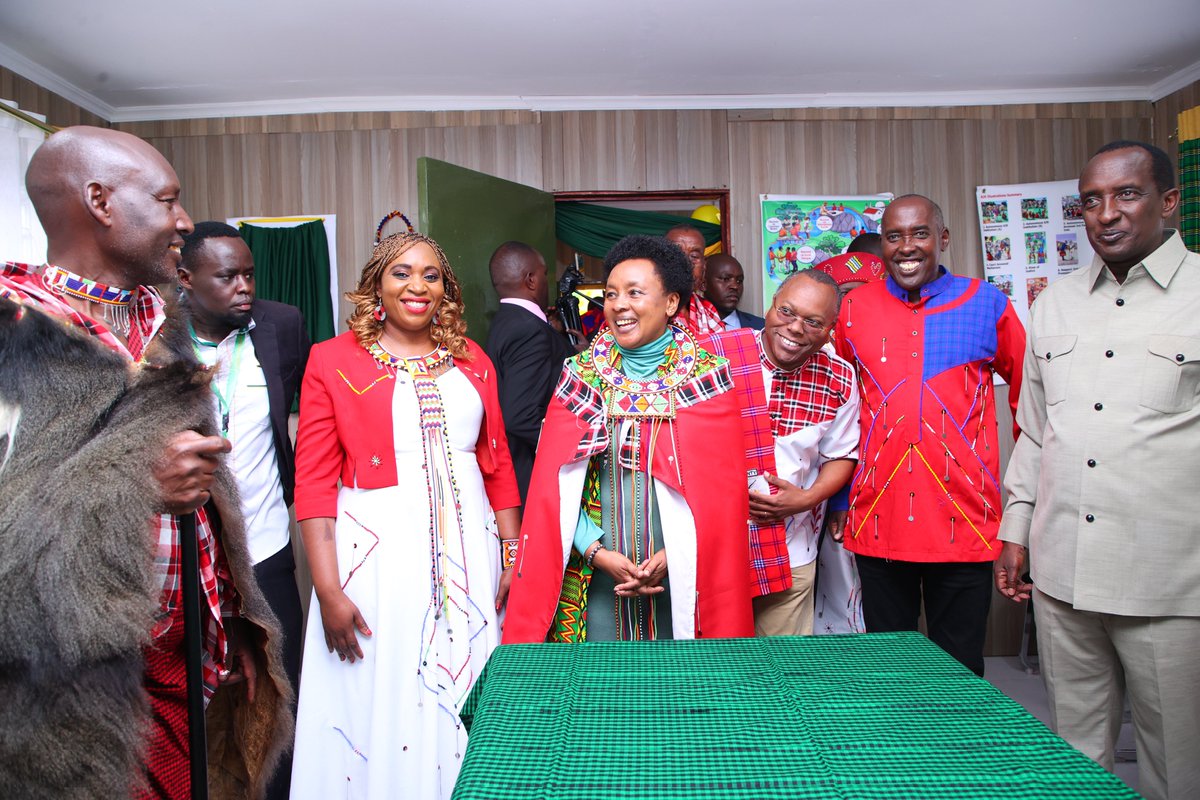 DCJ Philomena Mwilu is shaking things up in Narok today with the grand opening of an Alternative Justice Systems Centre, joined by Governors Ole Ntutu & Ole Lenku, alongside Justice Joel Ngugi (AJS: Local solutions for local problems). Follow @kenyajudiciary for more updates.