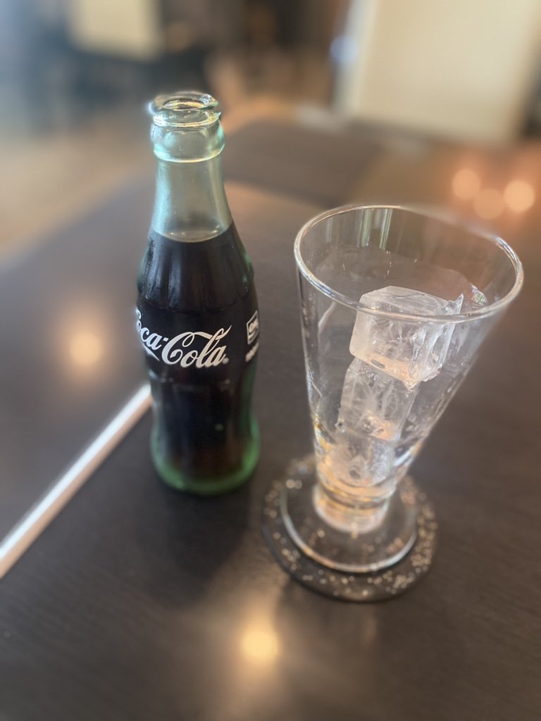 千威魔のコカコーラ STAR WARS 350ml缶✨✨✨ スーパーで箱買いしてきました🤗 ヤバ