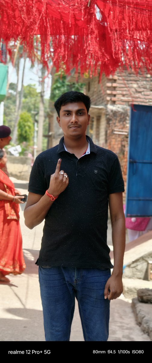 🇮🇳 I cast my Vote 
#LokSabhaElection2024
 
Every Vote Counts..
Let's Vote 

#RightToVote
#India 🇮🇳 #Democracy
#LokSabhaElections2024 
#ElectionDay