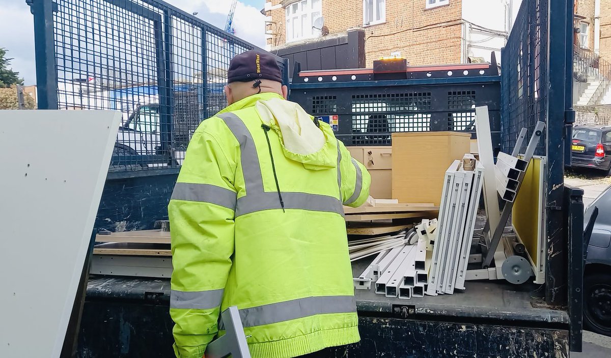 2econdChanceUK's tweet image. Thank you to @BarnetHomes for helping us move . Thanks to you we now have a lovely new office 🙏🏻
#WorkingWithDisabilities #ComputerRecycling