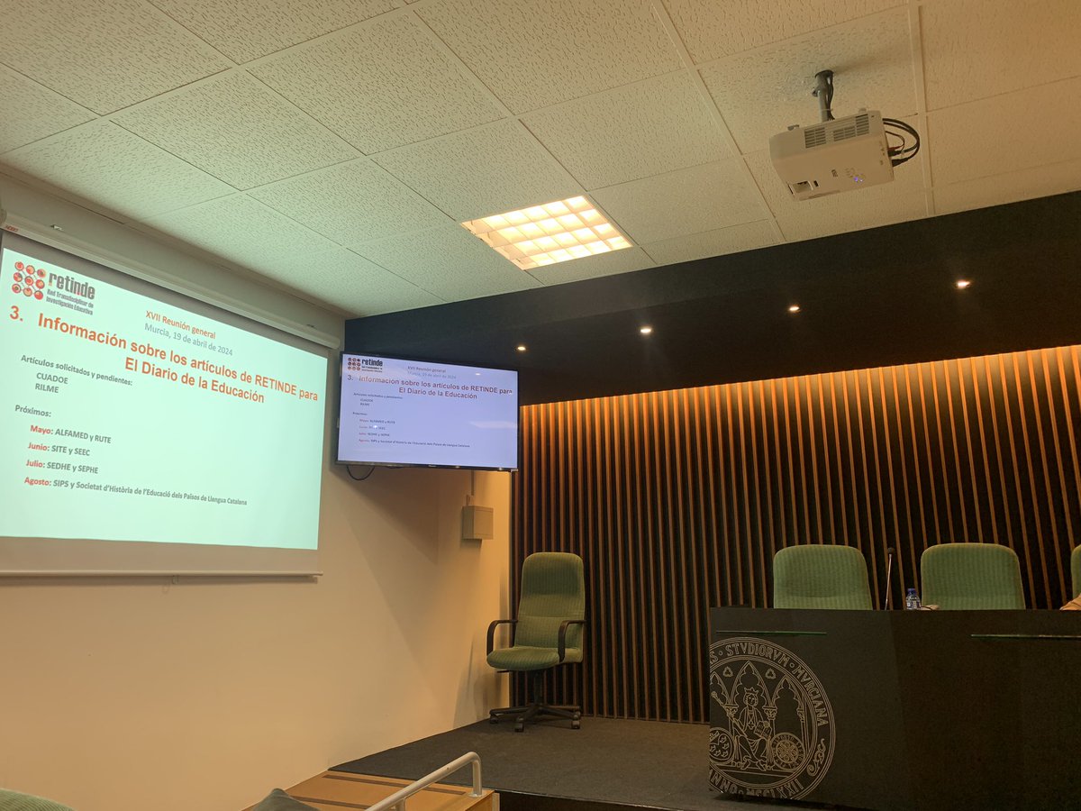CynthiaM_G's tweet photo. Hoy en @UMU en la XVII reunión de #RETINDE  https://t.co/vaoNm6jIyA https://t.co/PsFn0dPhq9