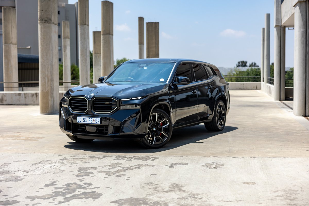 khuleonwheels's tweet photo. With polarizing looks and an impressive hybrid drivetrain, our @salaontop recently put the new BMW XM through its paces. Read his thoughts about the big body Beemer here: https://t.co/JrLNmIV7yB
#THEXM #BMWXM #BMWSA https://t.co/iKO0xJxL3m