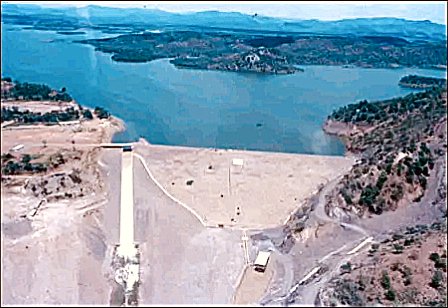 EMBALSE PEDREGAL (CAMARE). #Falcón. Construido en 1978 (CAP). Proyectado para abastecer de agua a #Pedregal, #Urumaco y caseríos de la zona, control de inundaciones y riego de 2.000 hectáreas. Actualmente está fuera de servicio. #ObrasDeLaDemocracia