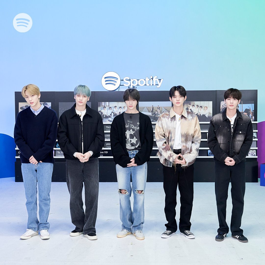 pagesoobinh's tweet photo. finally made to the K-Pop ON and we feel like our bingo list is ticked. because it's always been our wish to talk a lot about the comeback we just made for Deja Vu, but here in a more exciting way with spotify, it truly feels like no other. https://t.co/kuYFGi2Ryc
