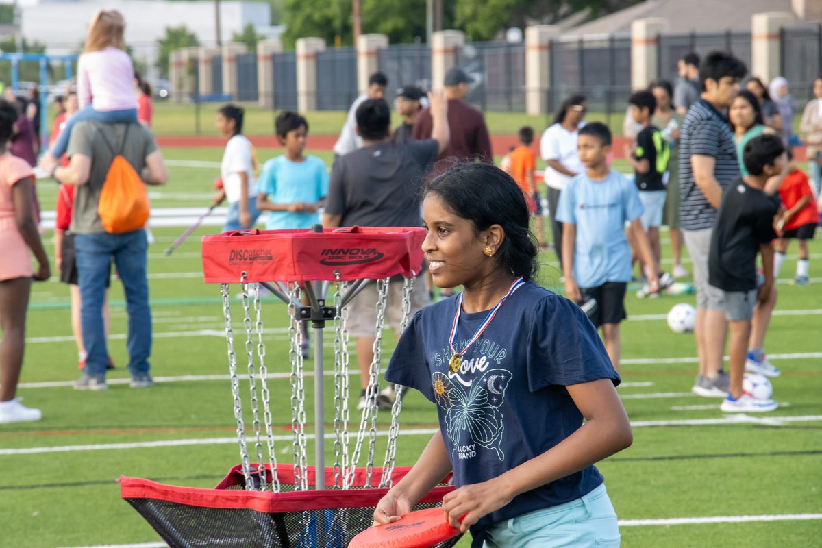 Robin Bullock tweet media