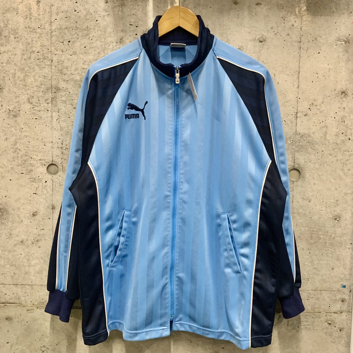 GASLAMPSQUARE_2's tweet image. ⚽️#trackjacket #トラックジャケット #ジャージトップス ⚽️
トラックジャケットが現在オススメです☝︎
150着以上の沢山のカラーを取り揃えております✴︎
.
#gaslampsquare下北沢店
#ガスランプスクエア下北沢店