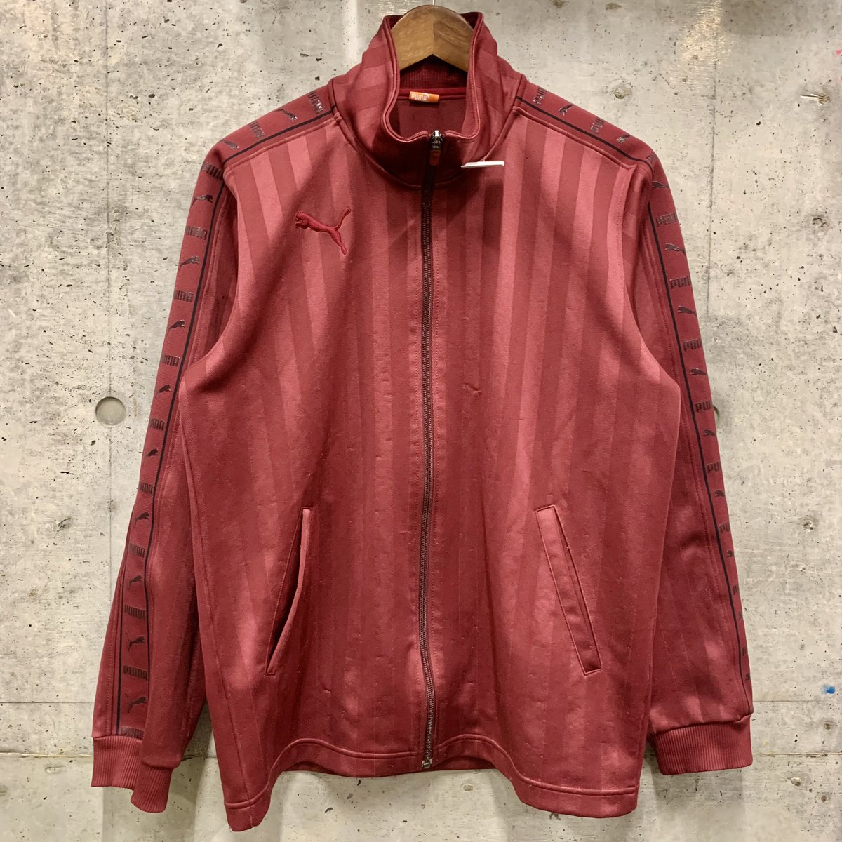 GASLAMPSQUARE_2's tweet image. ⚽️#trackjacket #トラックジャケット #ジャージトップス ⚽️
トラックジャケットが現在オススメです☝︎
150着以上の沢山のカラーを取り揃えております✴︎
.
#gaslampsquare下北沢店
#ガスランプスクエア下北沢店