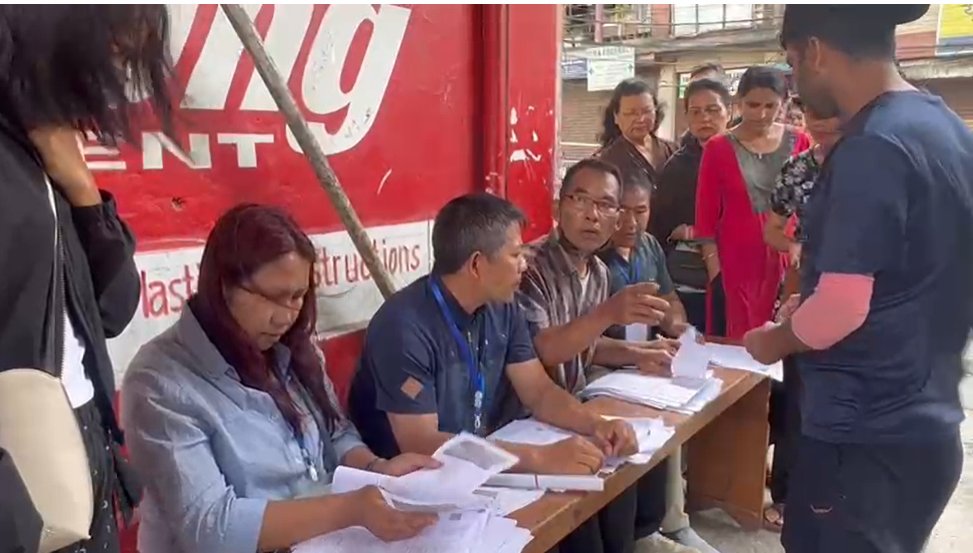 #FestivalofDemocracy in Mizoram!

Public enthusiastically turn up and  exercise their franchise in the ongoing #LokSabhaElections2024 polls in Mizoram.

#LokSabhaElection2024 #ECISVEEP #CEOMizoram #MyVoteMyRight #DeshKaGarv #MyVoteMyDuty