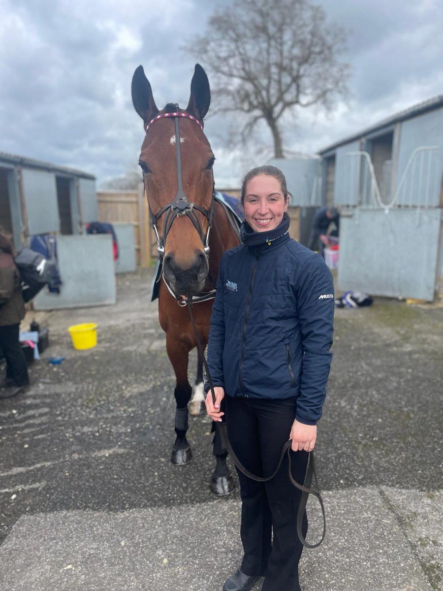 We have 2 runners today across 2 meetings @ayrracecourse 2.20pm HERAKLES WESTWOOD ridden by @CobdenHarry for owners @albatross_club @ExeterRaces 7pm HIDALGO DES BORDES ridden by @james_bowen_ for owners The Luck Family Proudly sponsored by @1accountID