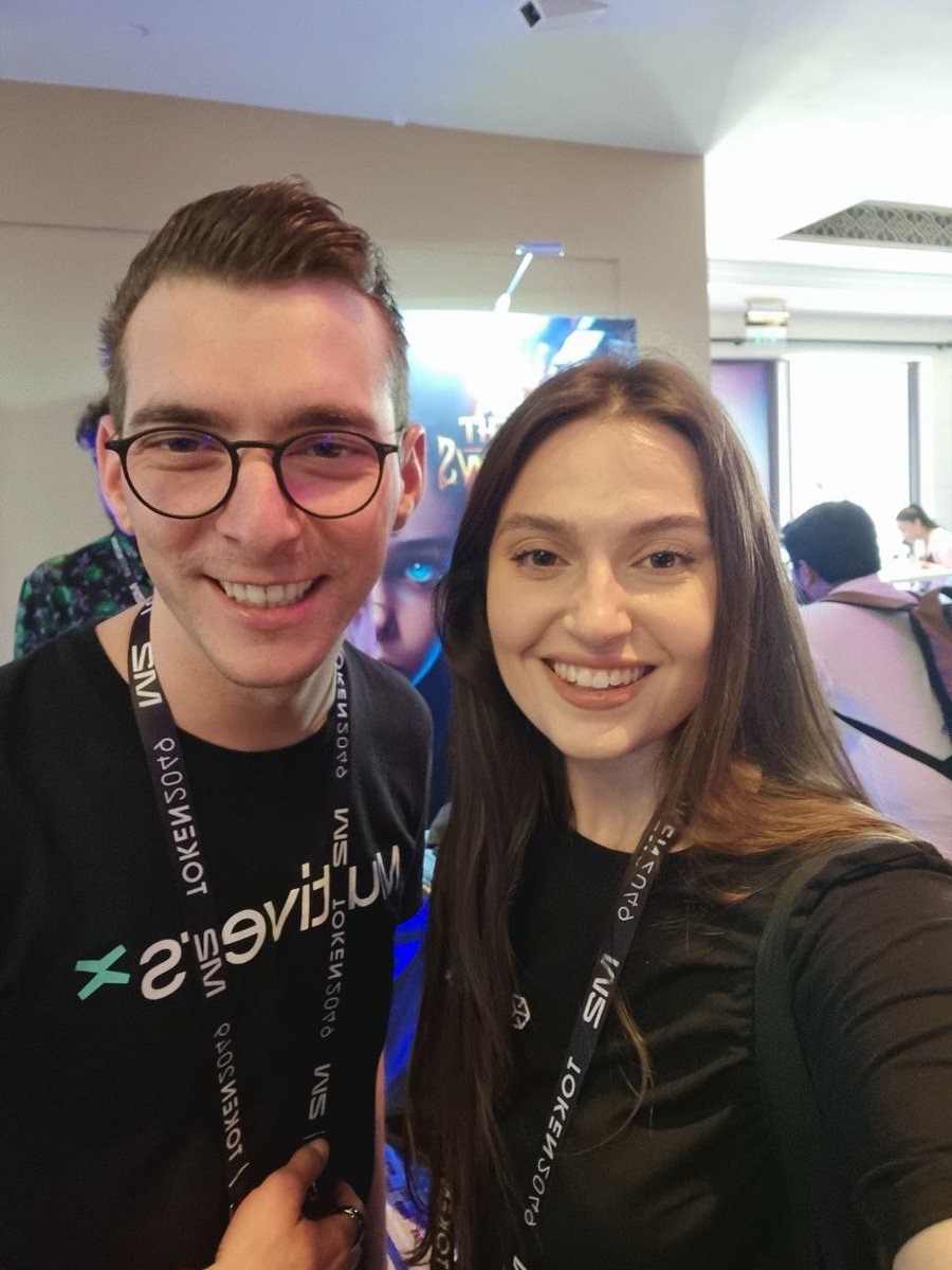 Everstake's Head of Staking, @ATielnova, also met our good friend @lucianmincu of @MultiversX at #TOKEN2049 . With how geographically distributed the Web3 industry is, it's always great to see long-standing partners meet in person and have a chat face-to-face 🤝🏻