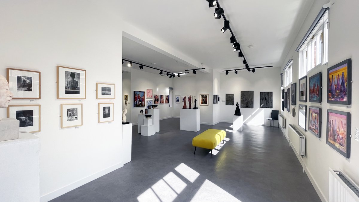 This weekend while you enjoy the sun and the JQ Beer Weekend, why not pop into the Gallery between pub stops?! We've got some wonderful artworks on display as part of the RBSA Candidates Exhibition, as well as work from Members on the ground floor. @JQBID