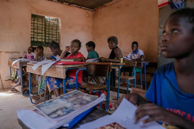 Mali uses AI to bring local language to students. Most of the students had never seen their native language in its written form until recently.

#powerofafrica #africa #discoverafrica