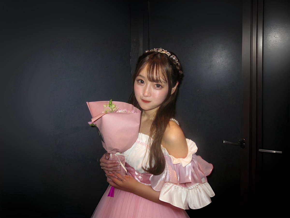 momonaaa_428's tweet photo. 生誕祭ありがとうございました🎀
本当に幸せものです。
みんなだいすきーー！！ https://t.co/gisXfxMpjn