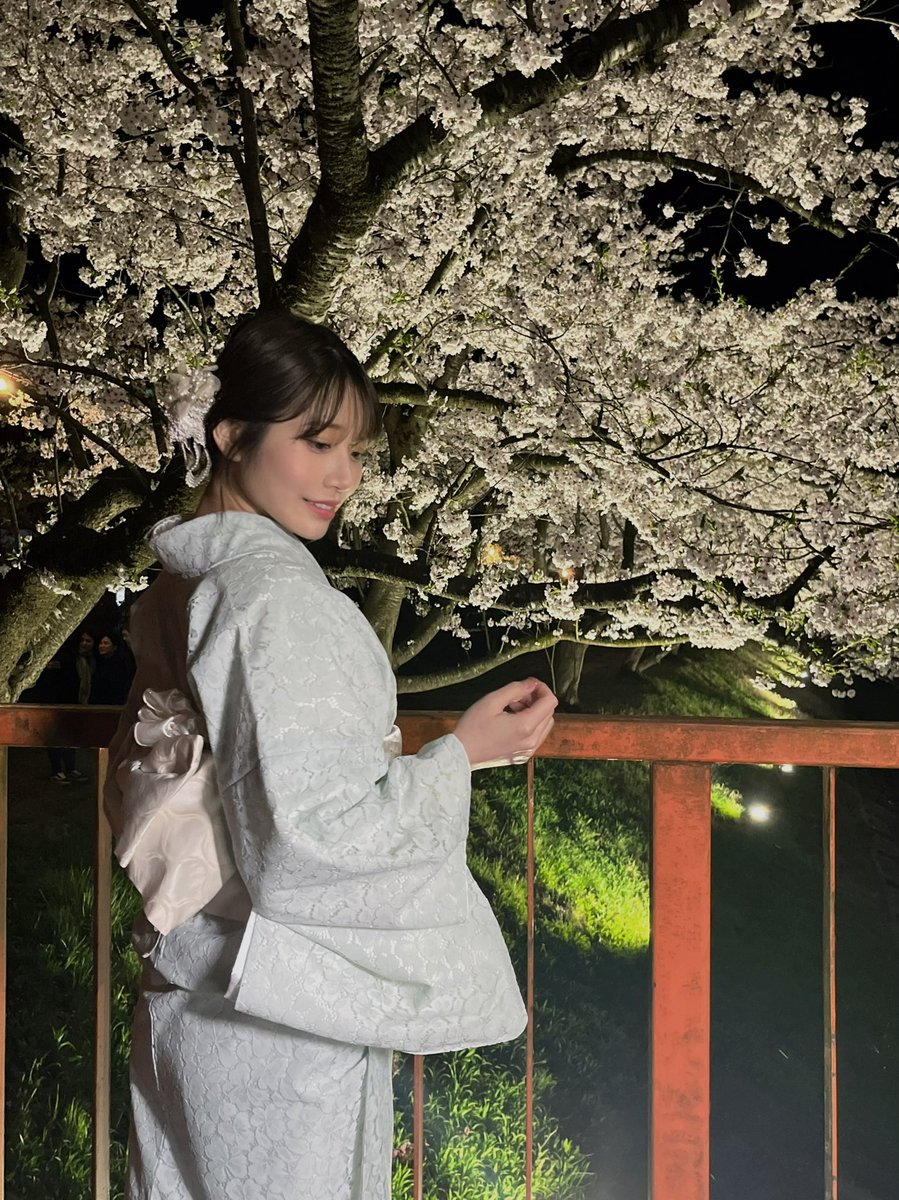 秋田ロケ無事終わりました🌾🤍

スタッフさんの沢山の協力のなか
あらゆる場所を巡り撮影してきました🚗

日々優しく温かい現場を作って下さって
本当に楽しい毎日でした🙏🏻´-

一緒にこのロケを過ごしてくれた
スタッフさん方に心から感謝です🤍

今回の作品を皆さんに
お届けできる日を楽しみにしています💐

 #秋田ロケ