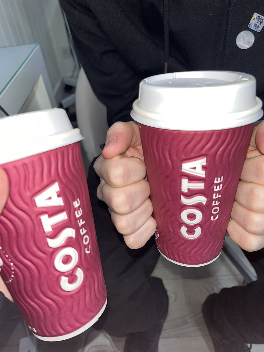 melibub444's tweet photo. nothing beats a morning costa😌🤍
ft. my boyfriend holding his cup the weirdest way possible cause he knew i was taking a photo🤣
#melibub444 #contentcreator #content #startingsmall #costa #follow #twitchstreamer #gaming #gamergirl #gamer #streamer #streamergirl #influencer https://t.co/fmOS29I0Tb