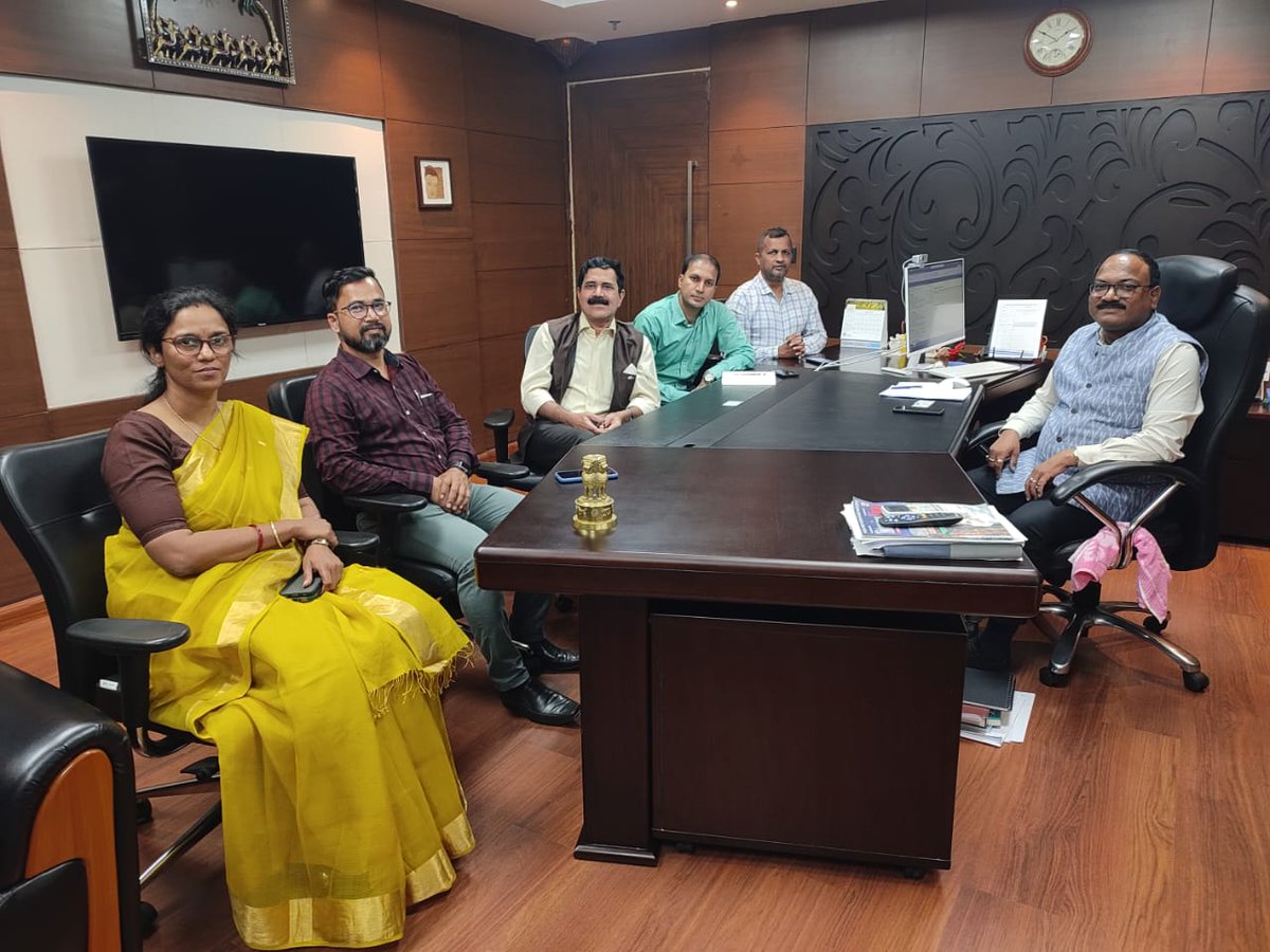 Mr KT Rajan, Cluster Head-Tech, Innovation, Education & Skills, Dept. for Business and Trade-South Asia, British Deputy High Commission visited @StpiBbsr & witnessed the initiatives of @StpiIndia in the emergence of #India-one of the leading Technology & Startup Hub in the world.