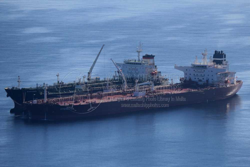 Shipguru's tweet photo. #Indian #chemicaltanker #PANTERA #alongside #Greek #crudeoiltanker #STEMINTSA during #shiptoship (#sts) operation #offshoremalta - 15.03.2024 - https://t.co/nfgboxc3g3 - NO PHOTOS can be used or manipulated without our permission https://t.co/wekh3moend
