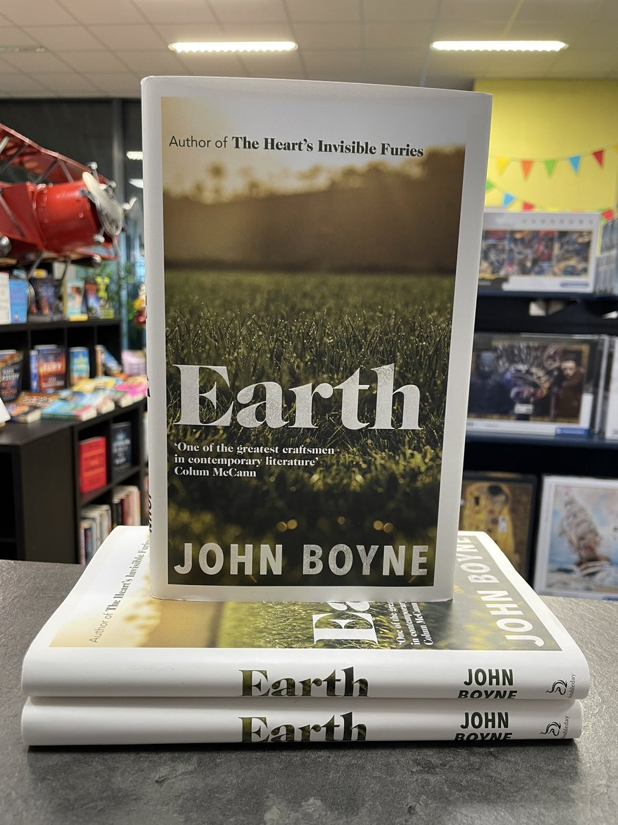 I don’t think I have ever been as excited about a book arriving in!! Earth by John Boyne 🥰 📚