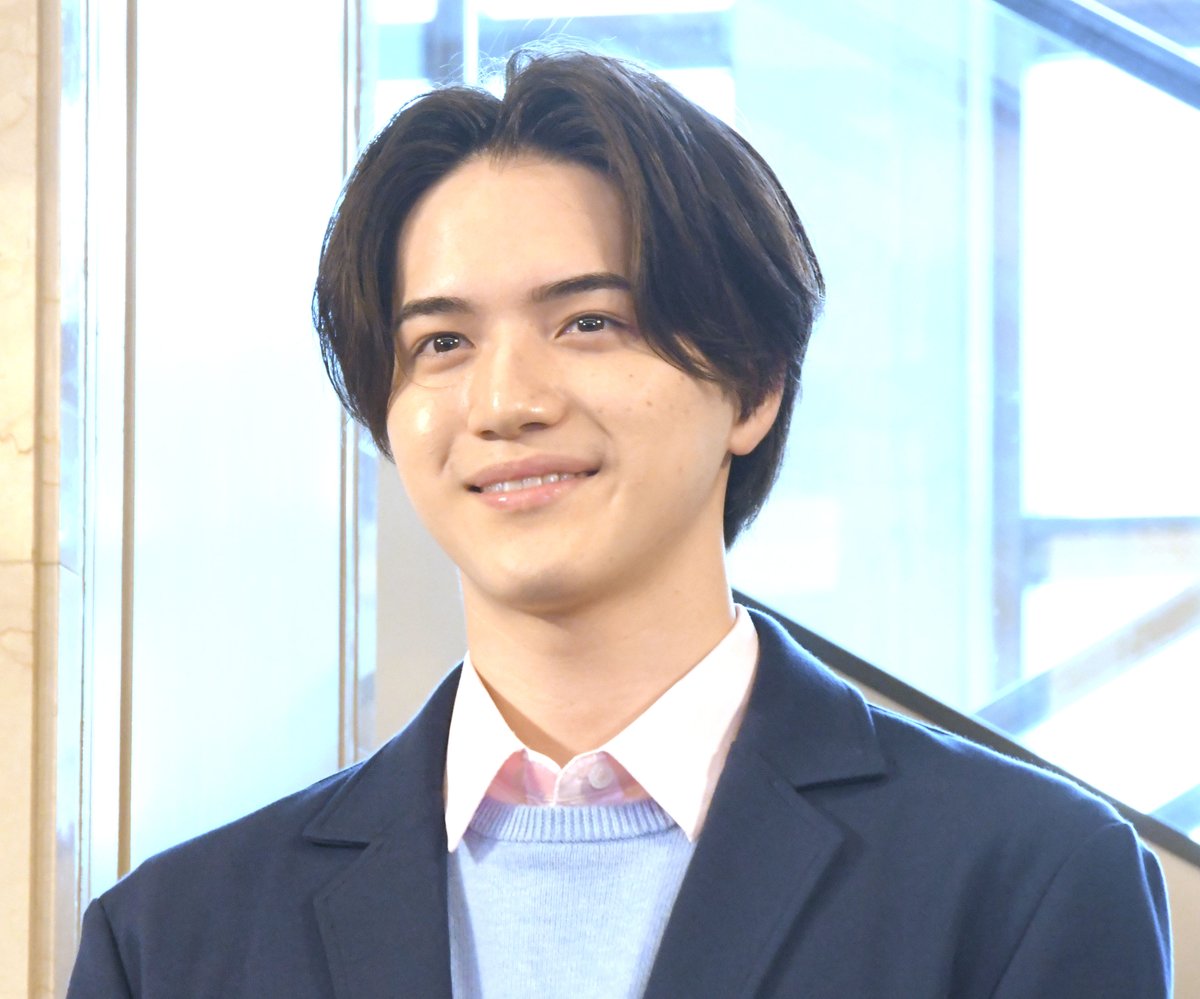 oricon's tweet photo. 美 少年・岩﨑大昇＆那須雄登＆金指一世
舞台『トンカツロック』初日開幕🎊

トニセン初演舞台が20年ぶり復活
井ノ原快彦から温かいエール📢
https://t.co/XefECcsgTt

金指、ボクシング技術「見せる時が来た｣🥊
岩﨑＆那須「RIZINの会見じゃないよね？��
https://t.co/7aKQTkIAnQ

#トンカツロック https://t.co/4aWajU0TZc