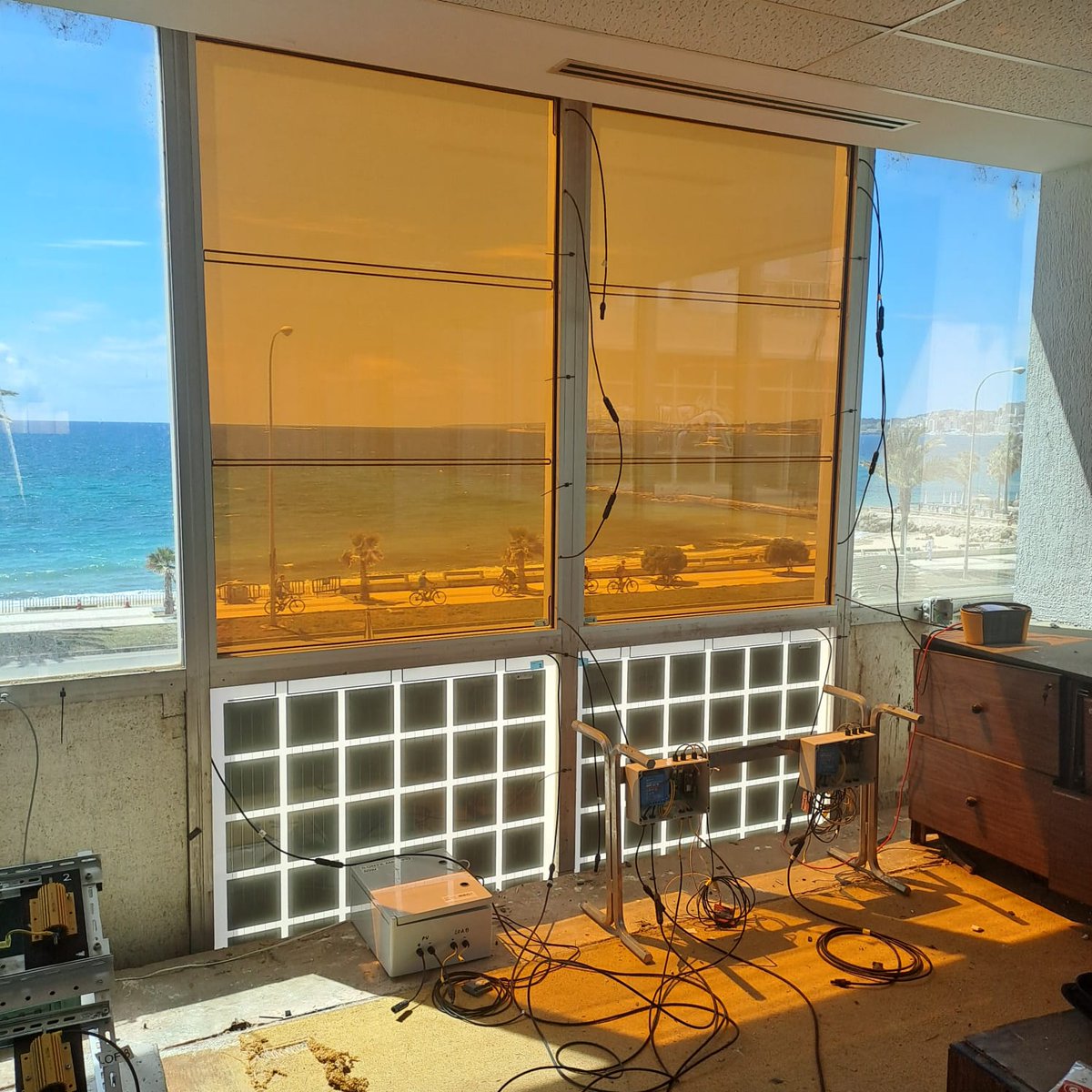 👉L’ <a href="/IREC_Energia/">IREC</a> ha instal·lat aquesta setmana diferents solucions de fotovoltaica integrada a l'edifici singular i catalogat GESA de #Palma #Mallorca, gràcies al projecte <a href="/GreenDealARV/">ARV</a> i la col·laboració <a href="/ajuntpalma/">Ajuntament de Palma</a> i <a href="/Endesa/">endesa</a> 

🔗irec.cat/press-society/…
#IRECprojects