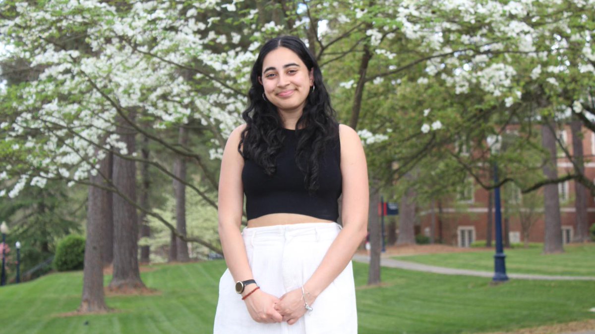 Richmond SLI mentor Anum Merchant has mentored Yoselin, the daughter of Guatemalan immigrants, ever since they were first-year students in college and high school, respectively. jepson.richmond.edu/features/artic…
#collegeaccess #nonprofit #scholarslatinoinitiative