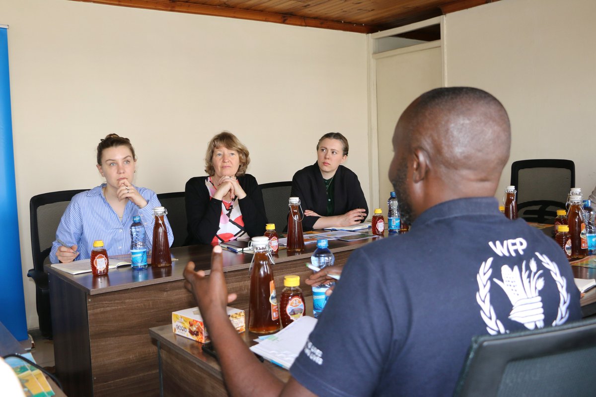 LaurenLandis1's tweet photo. Always a pleasure to work with private sector to improve &amp; diversify livelihoods. Alongside the
@BMZ_Bund team, we visited our partner @TheHiveLimited to see the impact &amp; hold constructive discussions on advancing #beekeeping value chain in Kenya's #ASALs #WFPKenya #ChangingLives https://t.co/JGSpqiVtCd