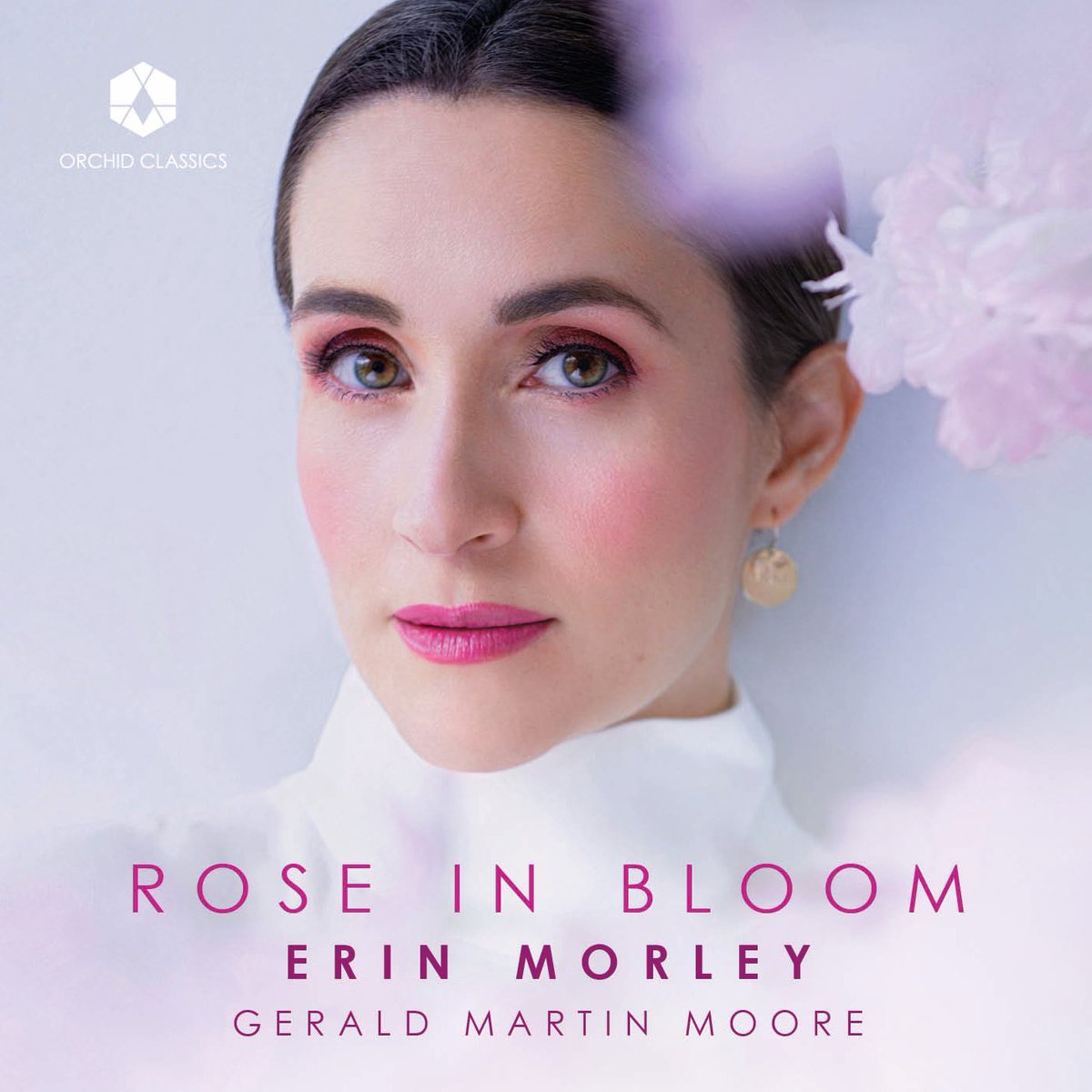 Today’s the day 😭🥹🙌 🌹 ROSE IN BLOOM 🌹 is available now for purchase and streaming on all platforms! #GeraldMartinMoore @RickyIanGordon 💿 @OrchidClassics 📸 Chris Gonz 💄 @glowbyaffan 🎨 @lennysstudio orchid-music.lnk.to/RoseInBloom?fb…