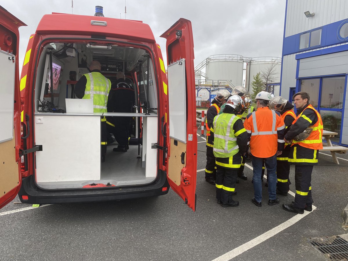 Dernière séquence de #fmpa consacrée aux liquides inflammables . Mise en situation sur site industriel #goc #top et #anticipation au programme . <a href="/Sdis76/">Sapeurs-pompiers 76</a>
