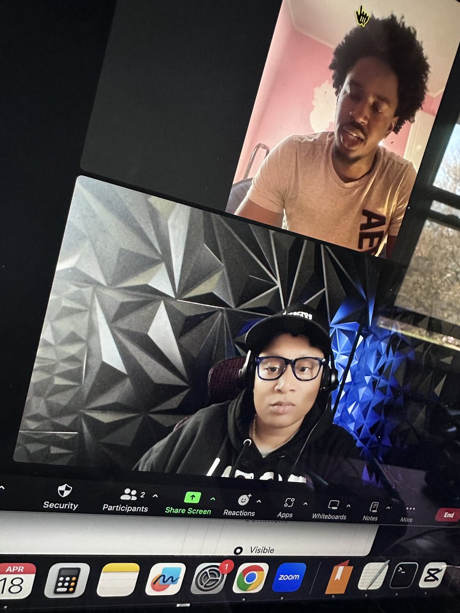 HouseHunter216's tweet image. I’m going to cry at this year’s #InspectorFlow Graduation

This is Bryson an 18yr old Black man from Ohio who graduated HIGH SCHOOL last year found me on TikTok and enrolled. 💪🏾🏡🔎🙏🏾