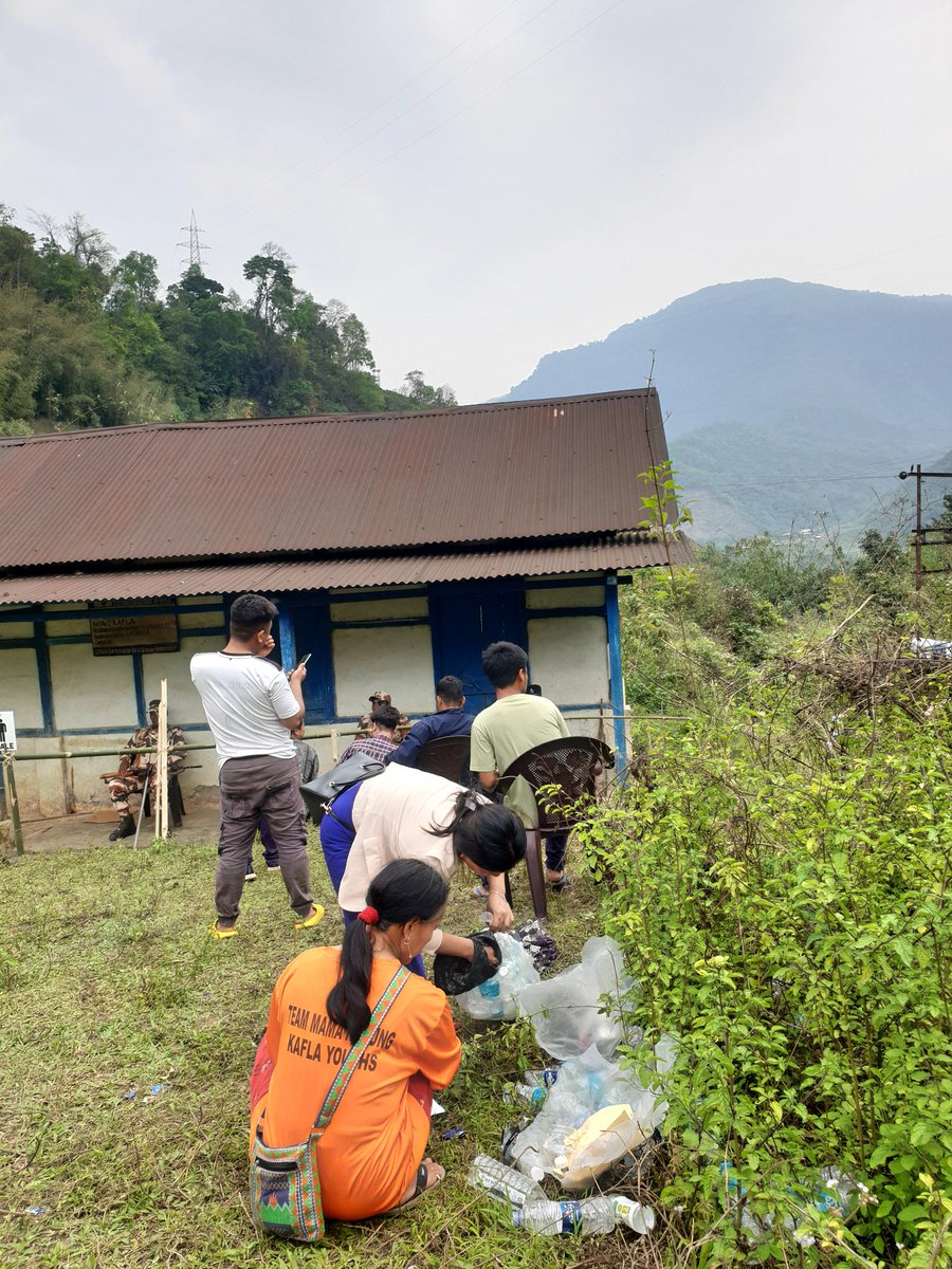 After the voting concluded, we organized a clean-up drive at the Kafla village, polling station premises. A significant amount of litter accumulated due to today's voter turnout.