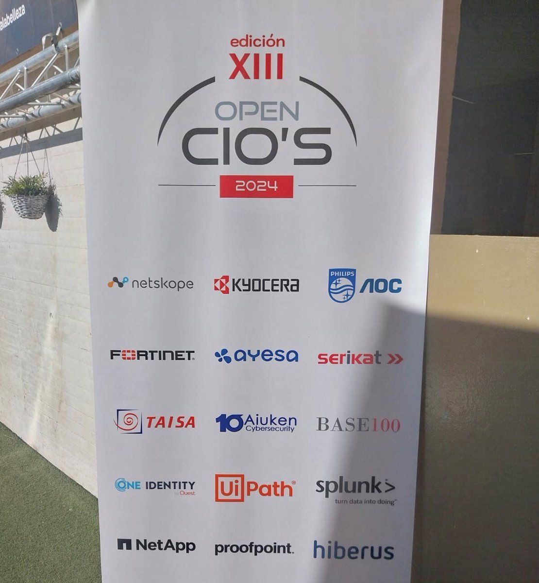 Ayer patrocinamos el XIII Torneo de #PádelDeCIOs, un encuentro que reúne a los responsables tecnológicos del Sector Público. 👏
En él participaron nuestros compañeros José Aznar, #BusinessSolutionsSalesManager y Juan Luis Pérez, #KeyAccountManager de Kyocera. 

#KyoceraEsPádel