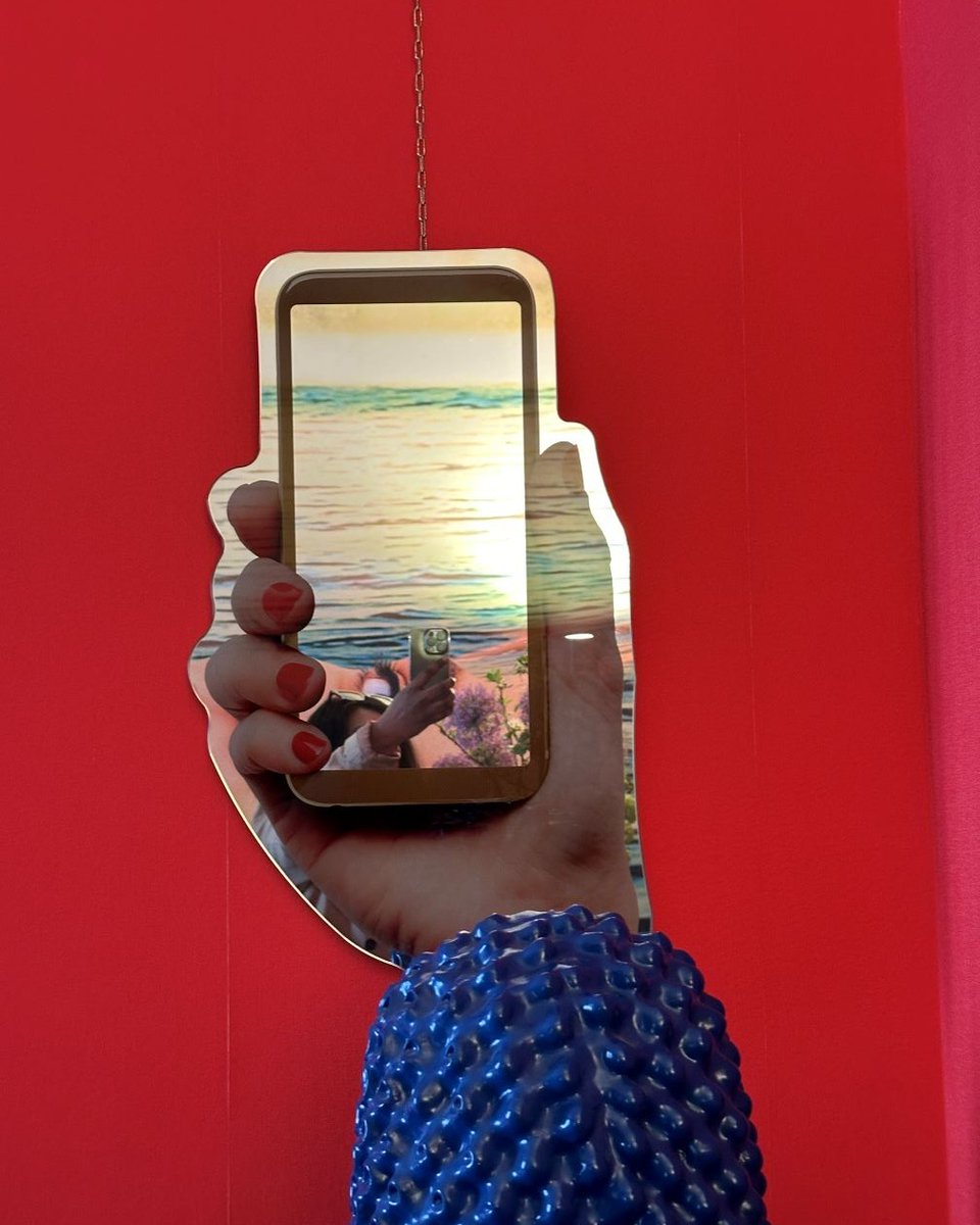 simply_sofas's tweet image. First let me take a selfie!

Snapshot from the multiple projects hosted by TOILETPAPER 

#toiletpaperstudio #toiletpapermagazine #TLapartment #designweek #artweek #popart #popartculture #MilanDesignWeek #MilanDesignWeek2024 #SaloneDelMobile2024