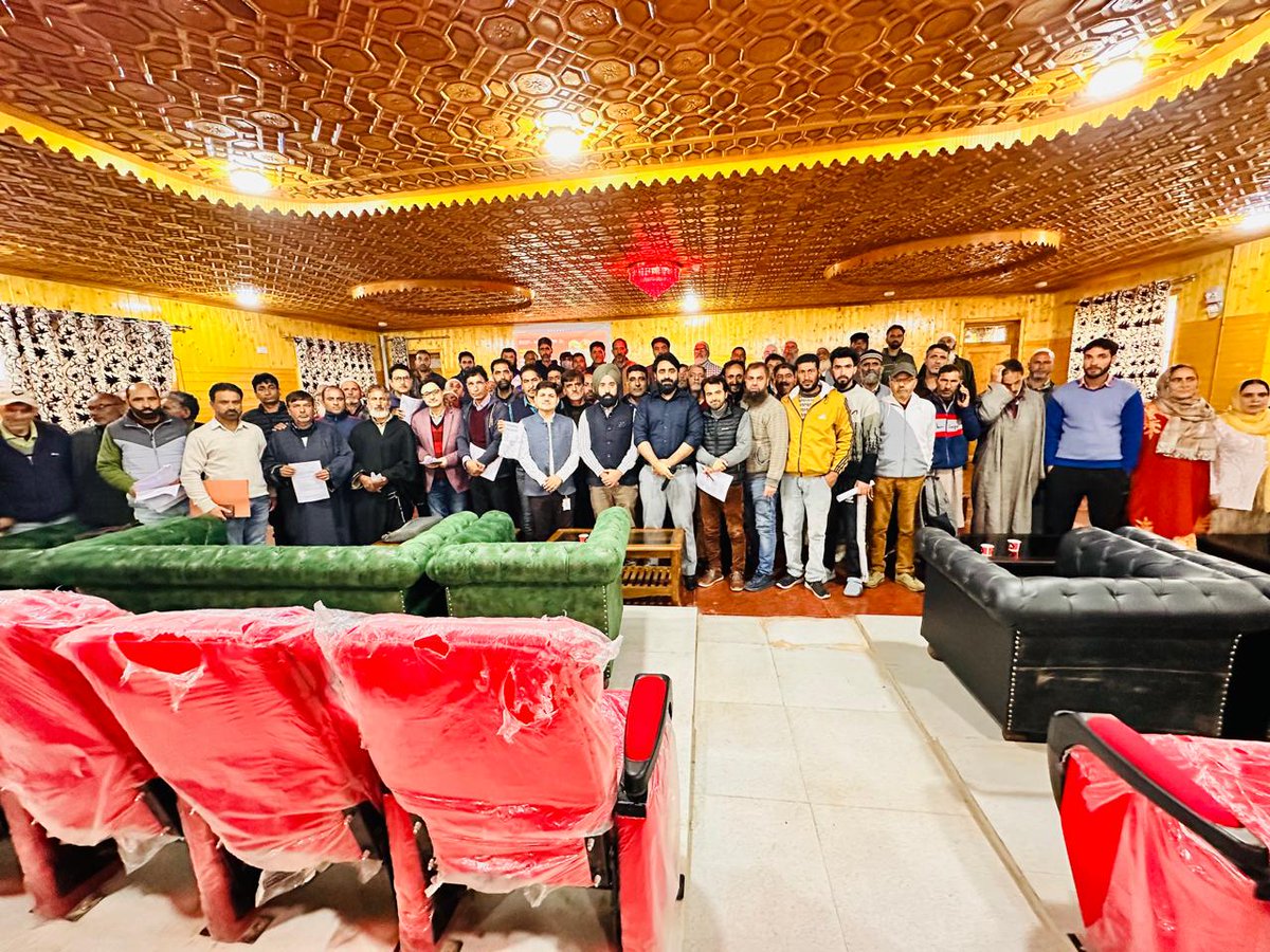 Team @ODOP_IND conducted the #NPOP organic certification drive for #JammuAndKashmir’s #garlic, having high-quality natural chemicals and the ability to thrive in cold and high-altitude regions. 75+ farmers, with the guidance of @APEDADOC, successfully registered for the process.…