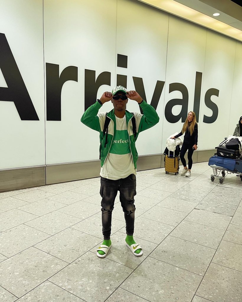 BigEyeStarBoss's tweet photo. I have landed well, THE RETURN OF THE GLADIATOR THIS SATURDAY LONDON AT THE O2 | @HEBobiwine 🔥🔥🇬🇧🇬🇧 #Starboss #Afroganda https://t.co/GN6YeSOPEU