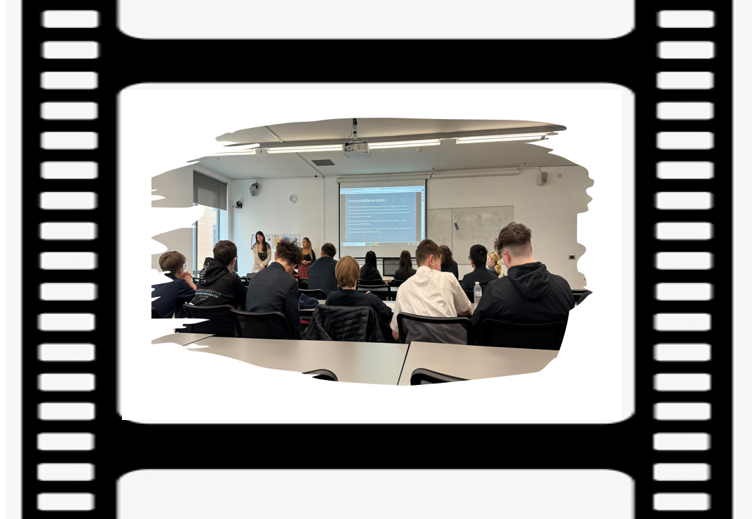 Our students enjoyed a presentation on Film Studies at #ManchesterUniversity delivered by current Film undergrads,followed by a tour of the campus & a screenwriting workshop with Master’s Degree students #Insight #future #career #FTE #opportunities💙#thankyou @OfficialUoM