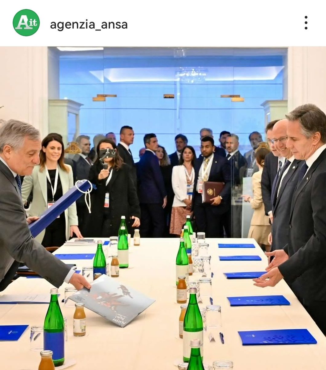 For the birthday of US Secretary of State Antony Blinken, Italian MFA Antonio Tajani gives him a vinyl record by Italian rock band Måneskin.

April 18, 2024