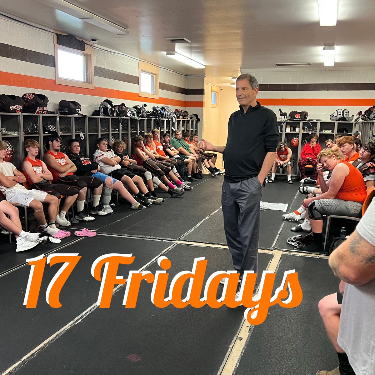 17 Fridays til we’re back In the locker room like we are here with our Honorary Bulldog @BernieKosarQB #UMatter #EastPalestineBulldogs #BernieKosar #TheseDogsAreDifferent #Bulldogs #Football #FridayNightLights #fridaymotivation