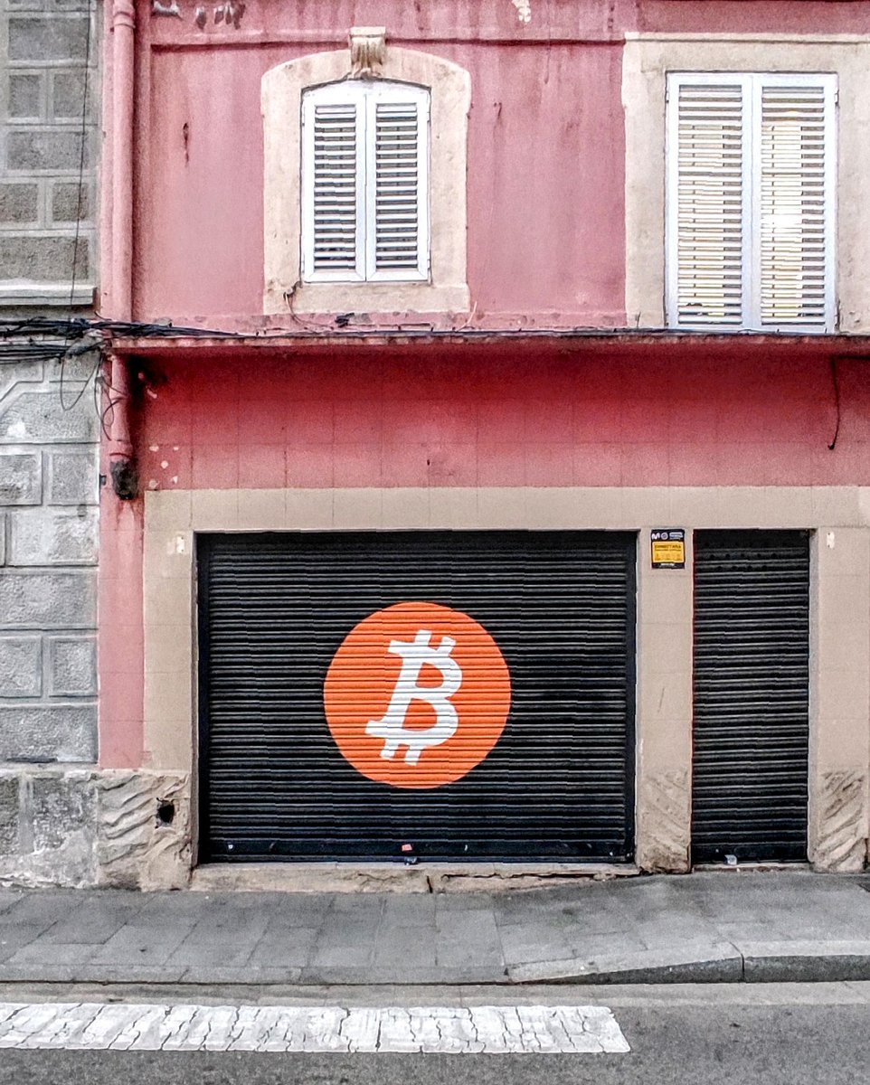 Would the letter B be trendy? Walking the streets of #Barcelona: ₿ like ₿arcelona? I'm enjoying my last day in #Spain! 🤗🇪🇸💯 #Bitcoin #BTC $btc #web3 #blockchain #hodler #btchodler #crypto #halving2024 #CryptoCommunity (ping @Web3Family_)