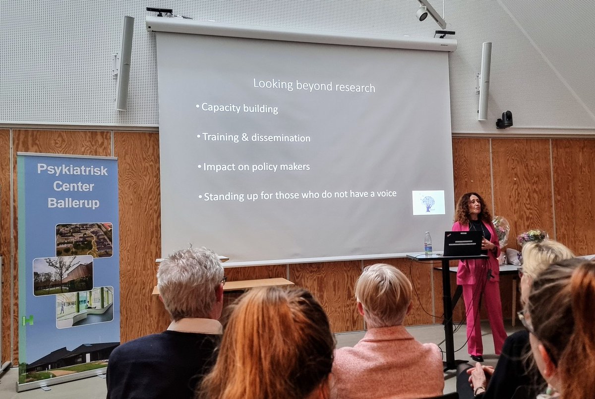 cedar_research's tweet photo. We are so proud of our leader Professor Nadia Micali (@MicaliNadia) who gave her inaugural lecture this week 💫

Thank you for the work that you do every day and for leading us with such warmth, style, and grace 💗 https://t.co/2NC7Z14jUG
