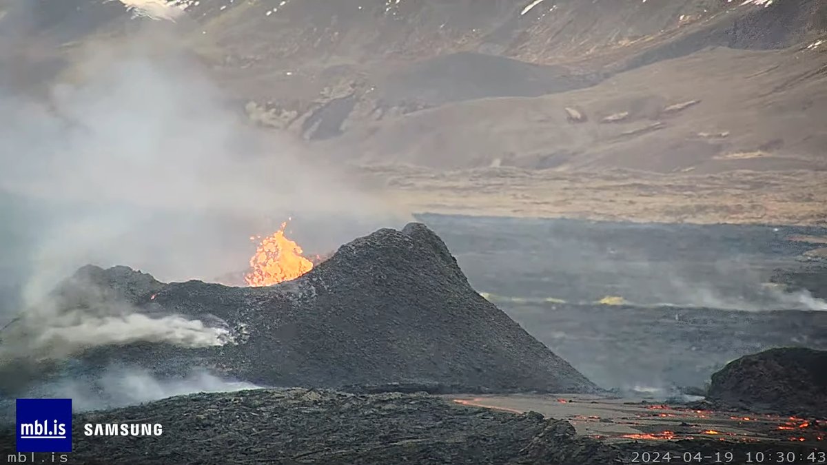 🇮🇸 🌋 Reykjanes - Svartsengi  🟧

Unfortunately I only know my language / technical terms 🫤

The first images appear to show a stall from the foot exit at the crater ...