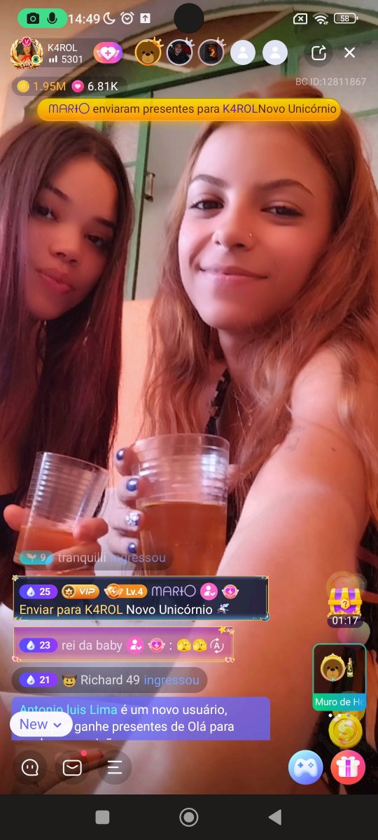 BuzzCastAPP's tweet photo. Her smile always heals 😊💖
✨She is K4ROL
⚡🆔: 12811867
#buzzcast #streamer #steamerin #livestreaming #livestream #streamer #streaming #livestreamers #livestreamersbelike #photoshoot #shooting #newstreamer #livestreaming #selfile #streamerespañol #streamergirl #liveapp https://t.co/HPBhSKHEEA