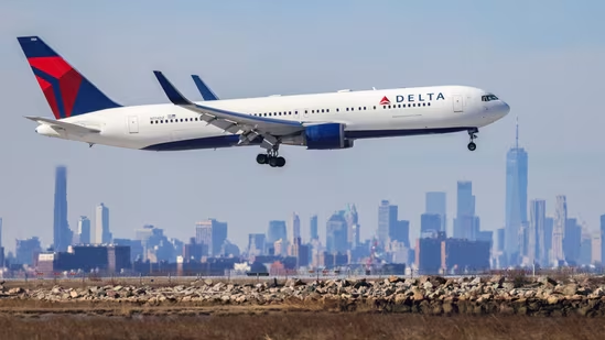 #DeltaAirlines' #Boeing757 crew declares emergency over ‘flap disagree’ before landing in #Atlanta

hindustantimes.com/world-news/us-…