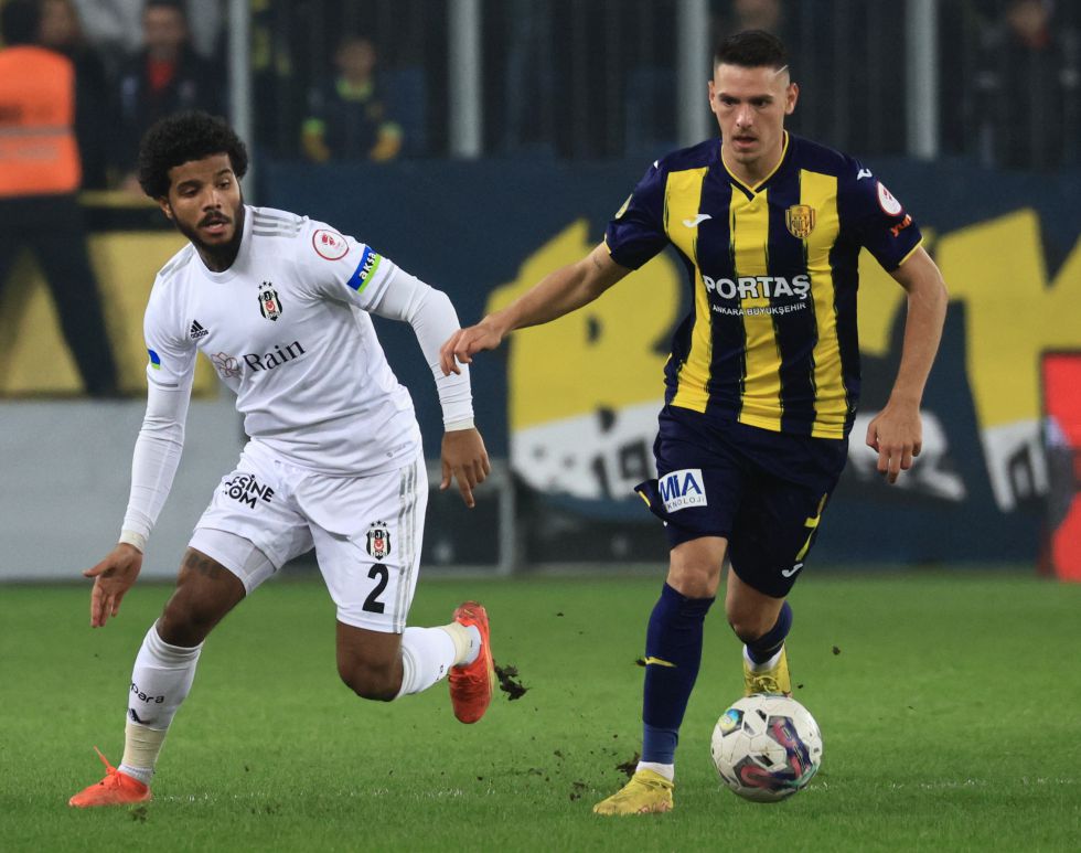 Trendyol Süper Lig’in 33. haftasında bugün oynanacak Beşiktaş - MKE Ankaragücü maçının VAR hakemi Hollandalı Dennis Johan Higler oldu.