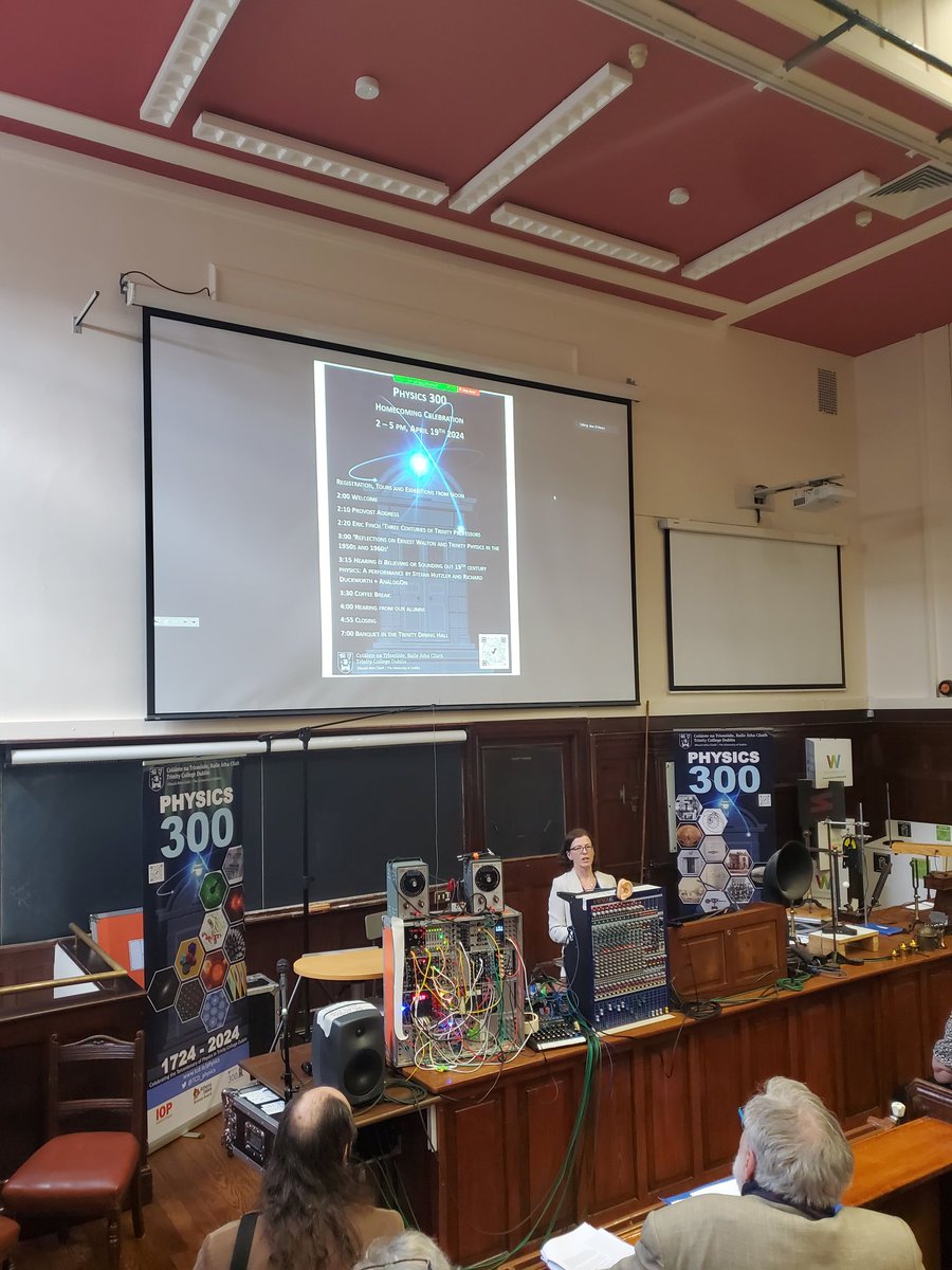 #Physics300 @TCD_physics celebration of 300 years of physics - or experimental and natural philosophy! - in @tcddublin Introductions from @bradleyphoton, Head of School Jonathan Coleman and Provost @LindaDoyle to physics @tcdalumni representing 8 decades of graduates! 👏👏🏻👏🏾