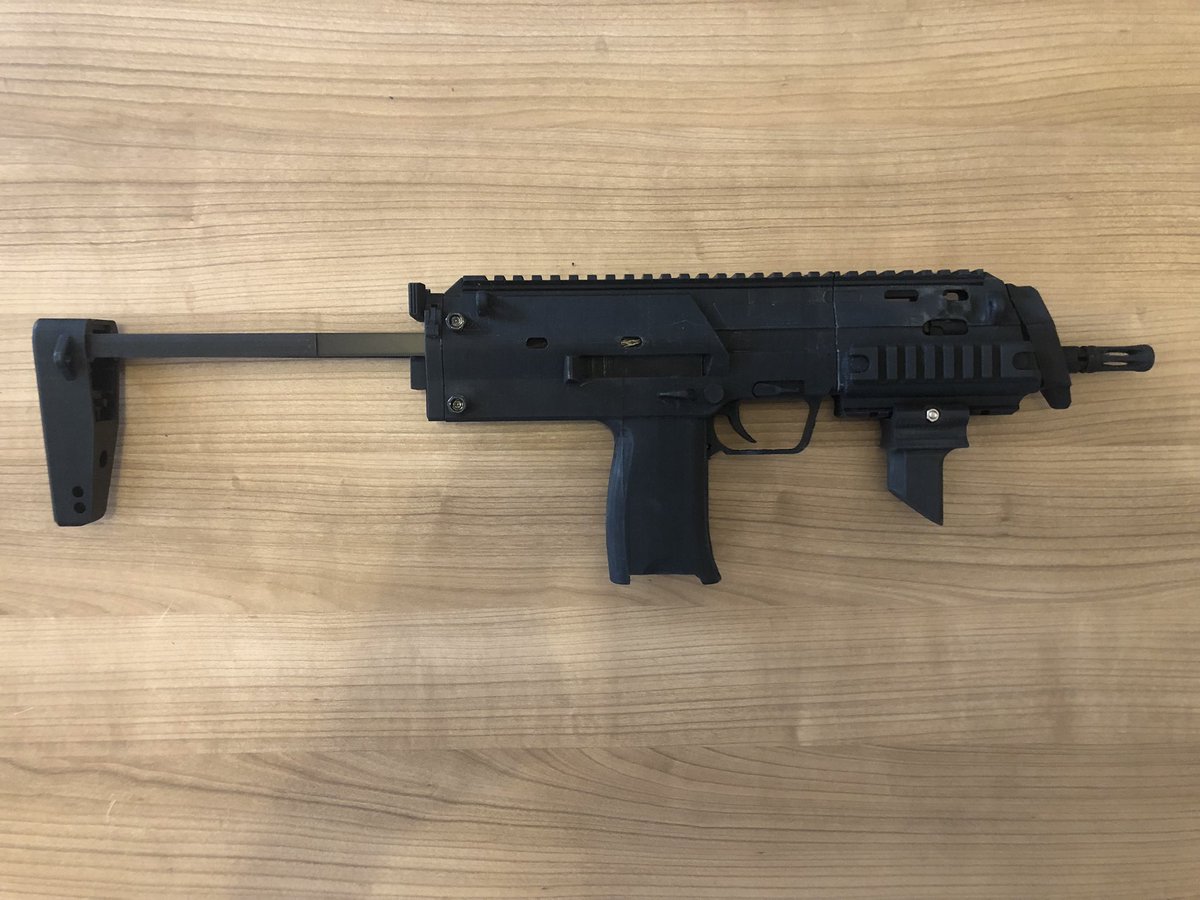 Rekingdrms's tweet image. 3D-Models for prop MP7 with moving parts.
• working charging handle + bolt carrier
• adjustable buttstock with locking mechanism
• can be disassembled like a real MP7
(• magazine release still wip)

Dm if interested